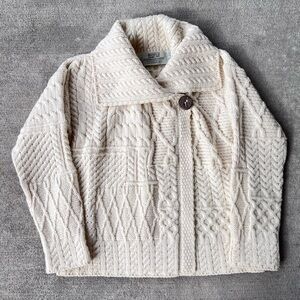 Vintage 90s Aran sweater market chunky knit Ireland fisherman sweater cardigan M